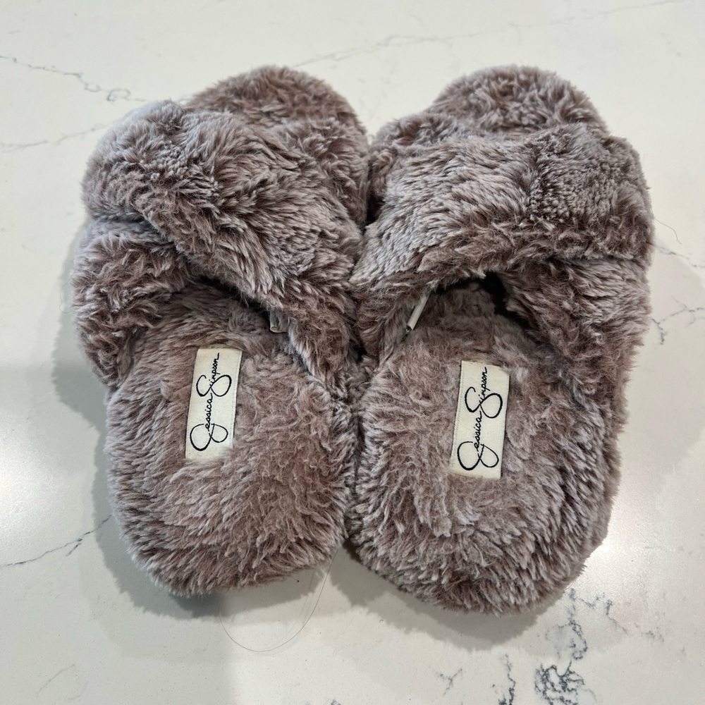 Size small (6-7) Jessica Simpson Plush Cross Band Slide Slippers
